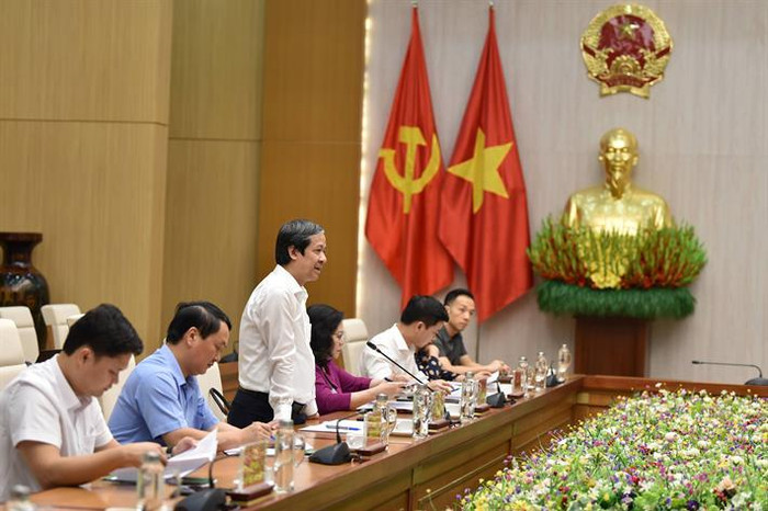 Bộ trưởng Nguyễn Kim Sơn phát biểu trong cuộc làm việc với lãnh đạo tỉnh Phú Thọ về tình hình phát triển giáo dục, đào tạo của địa phương (ảnh: Bộ Giáo dục và Đào tạo) Bộ trưởng Nguyễn Kim Sơn phát biểu trong cuộc làm việc với lãnh đạo tỉnh Phú Thọ về tình hình phát triển giáo dục, đào tạo của địa phương (ảnh: Bộ Giáo dục và Đào tạo)