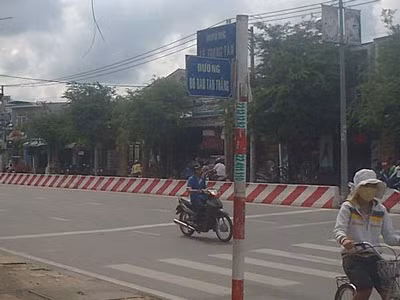 Đường Bờ bao Tân Thắng