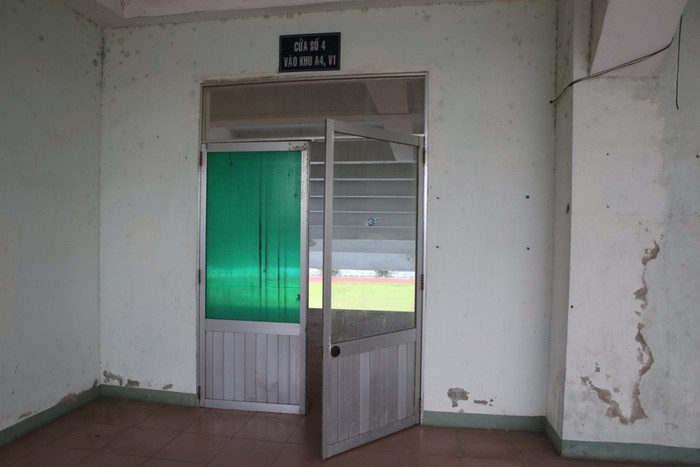 Sau đó, Tập đoàn Thiên Thanh đã chia nhỏ sân Chi Lăng thành 14 lô đất để mang đi thế chấp ngân hàng. Việc đòi lại sân vận động này là bài toán khá nan giải với chính quyền thành phố hiện nay.