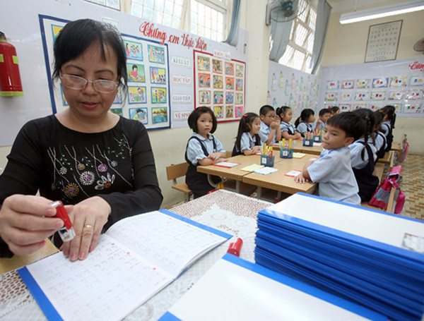 Gần 90% học sinh của lớp thích được thầy cô chấm điểm. (Ảnh minh họa: Internet)