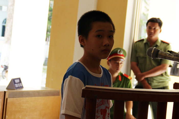 Bị cáo Nam tại phiên tòa. Bị cáo Nam tại phiên tòa.