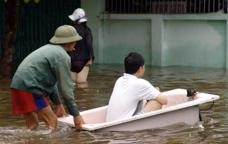 Người lái đò trên sông