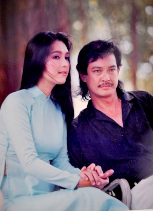 Diễm My và Chánh Tín thời là "cặp đôi màn ảnh" những năm 80. Diễm My và Chánh Tín thời là "cặp đôi màn ảnh" những năm 80.