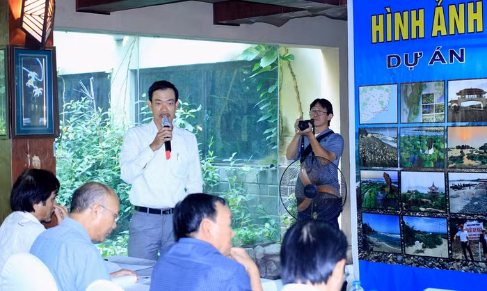 Ông Lê Huy Dương- trưởng Ban quản lý dự án công ty GOLD (ảnh Trinh Phúc).