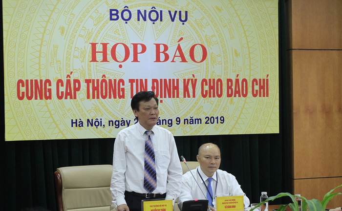 Giáo viên có hợp đồng trước ngày 31/12/2015 được tuyển đặc cách, không phải thi Giáo viên có hợp đồng trước ngày 31/12/2015 được tuyển đặc cách, không phải thi
