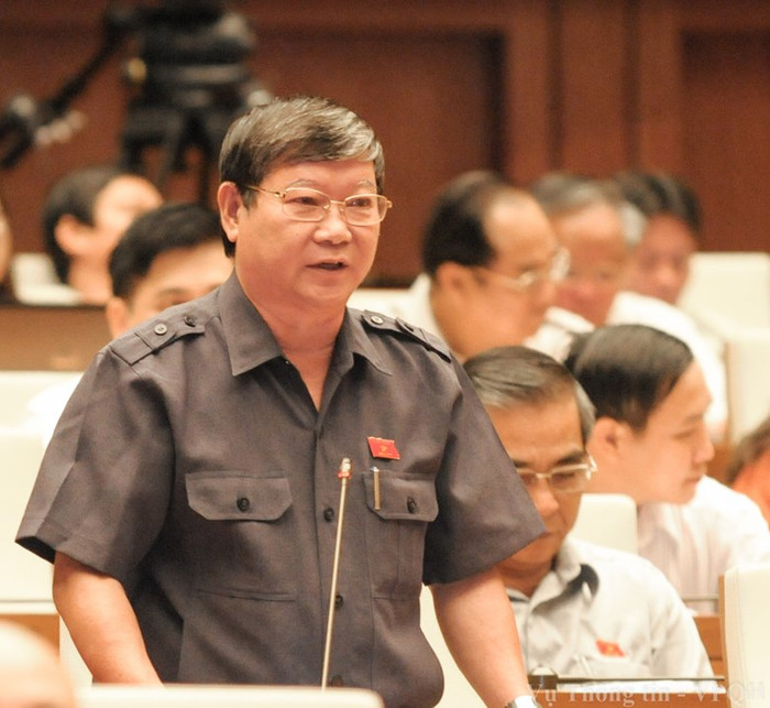 Ông Lê Như Tiến cho rằng, khởi tố thêm tội danh đưa và nhận hối lộ trong xử lý gian lận thi cử ở Hòa Bình là đúng (ảnh quochoi.vn). Ông Lê Như Tiến cho rằng, khởi tố thêm tội danh đưa và nhận hối lộ trong xử lý gian lận thi cử ở Hòa Bình là đúng (ảnh quochoi.vn).