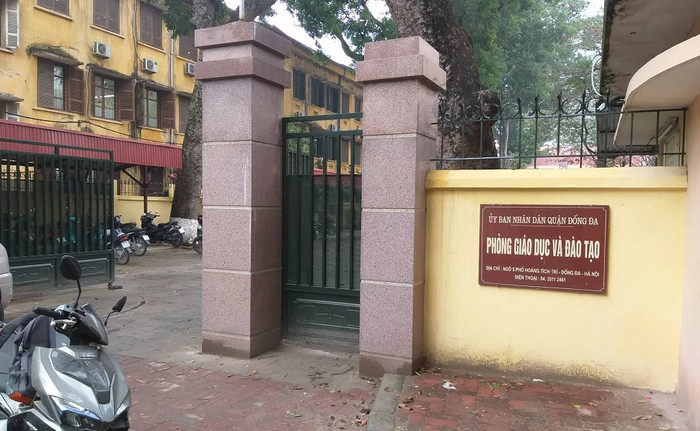 Hiện hơn 100 cán bộ, giáo viên quận Đống Đa chưa hoàn thiện được hồ sơ vì tin vào chứng chỉ kỹ năng công nghệ thông tin do Viện Công nghệ thông tin, Đại học Quốc gia Hà Nội cấp (ảnh Trinh Phúc). Hiện hơn 100 cán bộ, giáo viên quận Đống Đa chưa hoàn thiện được hồ sơ vì tin vào chứng chỉ kỹ năng công nghệ thông tin do Viện Công nghệ thông tin, Đại học Quốc gia Hà Nội cấp (ảnh Trinh Phúc).