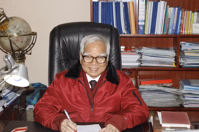 Theo thầy Nguyễn Văn Hòa thì quan điểm giáo dục hà khắc bây giờ không còn ý nghĩa, hoàn toàn không phù hợp với thời đại mới (ảnh Trinh Phúc).