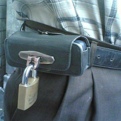 Khóa an toàn cho bao điện thoại Khóa an toàn cho bao điện thoại