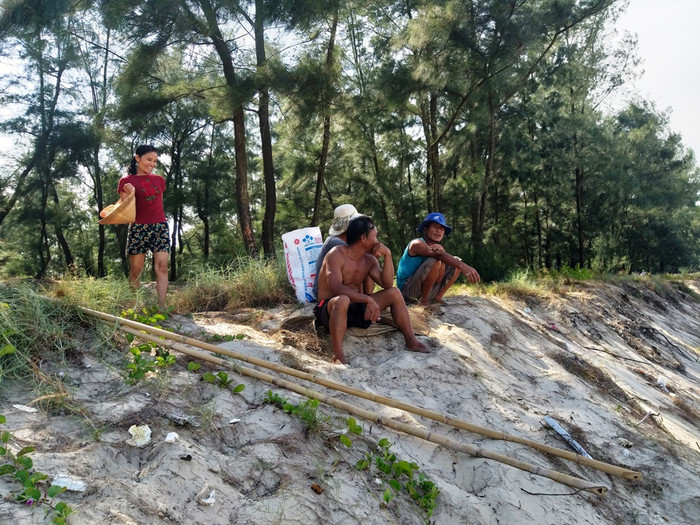 Người dân Can gián lo lắng nếu tỉnh đồng ý cấp đất cho FLC nhưng tập đoàn này không thực hiện dự án hoặc làm một cách ì ạch như ở một số địa phương thì sẽ là sự lãng phí.