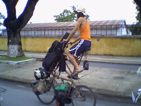 May mắn là ông trời cũng cho em được đứa con trai tài cao hơn bố nó. May mắn là ông trời cũng cho em được đứa con trai tài cao hơn bố nó.