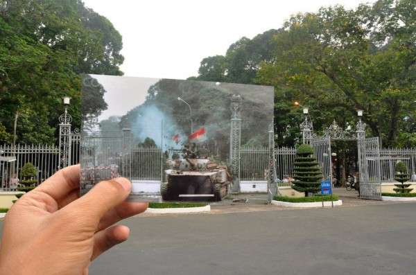 Xe tăng của bộ đội giải phóng húc đổ một cánh cổng của Dinh Độc Lập ở Sài Gòn ngày 30 tháng 4 năm 1975. Xe tăng của bộ đội giải phóng húc đổ một cánh cổng của Dinh Độc Lập ở Sài Gòn ngày 30 tháng 4 năm 1975.