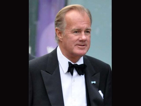 3. Stefan Persson Tổng tài sản: 26 tỷ USD Xếp hạng tỷ phú theo Forbes: 8 Quốc tịch: Thụy Điển Ông đảm nhiệm vị trí chủ tịch thương hiệu thời trang danh tiếng H&M do cha mình sáng lập từ năm 1982 với 2.200 cửa hàng trên toàn thế giới, tới nay trị giá tài sản ròng của Stefan lên tới 26 tỷ USD và là công dân giàu nhất Thụy Điển, đứng thứ 3 toàn châu Âu. 3. Stefan Persson Tổng tài sản: 26 tỷ USD Xếp hạng tỷ phú theo Forbes: 8 Quốc tịch: Thụy Điển Ông đảm nhiệm vị trí chủ tịch thương hiệu thời trang danh tiếng H&M do cha mình sáng lập từ năm 1982 với 2.200 cửa hàng trên toàn thế giới, tới nay trị giá tài sản ròng của Stefan lên tới 26 tỷ USD và là công dân giàu nhất Thụy Điển, đứng thứ 3 toàn châu Âu.