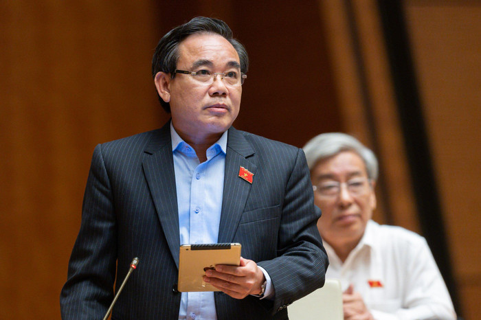 Đại biểu Quốc hội Lê Hữu Trí - Đoàn Đại biểu Quốc hội tỉnh Khánh Hòa nhấn mạnh, thất thoát, lãng phí nêu trong báo cáo giám sát cũng chưa phản ánh đầy đủ bức tranh về thực trạng lãng phí, thất thoát trong xã hội. .Ảnh: quochoi.vn. Đại biểu Quốc hội Lê Hữu Trí - Đoàn Đại biểu Quốc hội tỉnh Khánh Hòa nhấn mạnh, thất thoát, lãng phí nêu trong báo cáo giám sát cũng chưa phản ánh đầy đủ bức tranh về thực trạng lãng phí, thất thoát trong xã hội. .Ảnh: quochoi.vn.