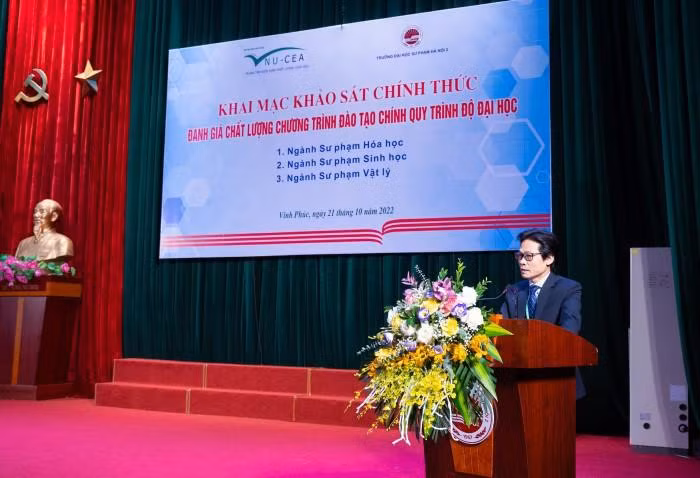 Phó Giáo sư, Tiến sĩ Đinh Văn Toàn - Phó Giám đốc Trung tâm Kiểm định chất lượng giáo dục - Đại học Quốc gia Hà Nội phát biểu.