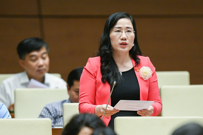 Đại biểu Quốc hội Nguyễn Thị Thủy - Đoàn Đại biểu Quốc hội tỉnh Bắc Kạn chất vấn tại hội trường. Ảnh: quochoi.vn. Đại biểu Quốc hội Nguyễn Thị Thủy - Đoàn Đại biểu Quốc hội tỉnh Bắc Kạn chất vấn tại hội trường. Ảnh: quochoi.vn.