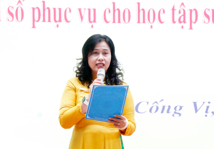 Hiệu trưởng Trường Trung học cơ sở Thăng Long phát động “Tuần lễ học tập suốt đời”. Hiệu trưởng Trường Trung học cơ sở Thăng Long phát động “Tuần lễ học tập suốt đời”.