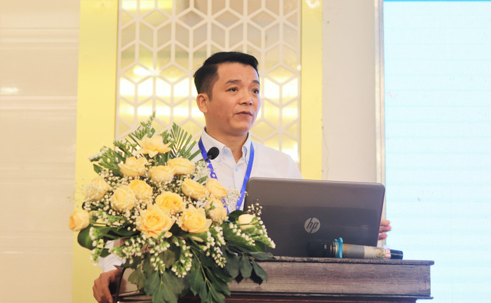 Phó Giáo sư, Tiến sĩ Nguyễn Khắc Khiêm (Chủ tịch Hội đồng trường, Trường Đại học Hàng hải Việt Nam) Phó Giáo sư, Tiến sĩ Nguyễn Khắc Khiêm (Chủ tịch Hội đồng trường, Trường Đại học Hàng hải Việt Nam)