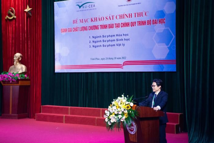 Phó Giáo sư, Tiến sĩ Đinh Văn Toàn - Chủ tịch Hội đồng Kiểm định chất lượng giáo dục, Phó Giám đốc Trung tâm Kiểm định chất lượng giáo dục - Đại học Quốc gia Hà Nội phát biểu. Ảnh: ĐHSPHN2 Phó Giáo sư, Tiến sĩ Đinh Văn Toàn - Chủ tịch Hội đồng Kiểm định chất lượng giáo dục, Phó Giám đốc Trung tâm Kiểm định chất lượng giáo dục - Đại học Quốc gia Hà Nội phát biểu. Ảnh: ĐHSPHN2