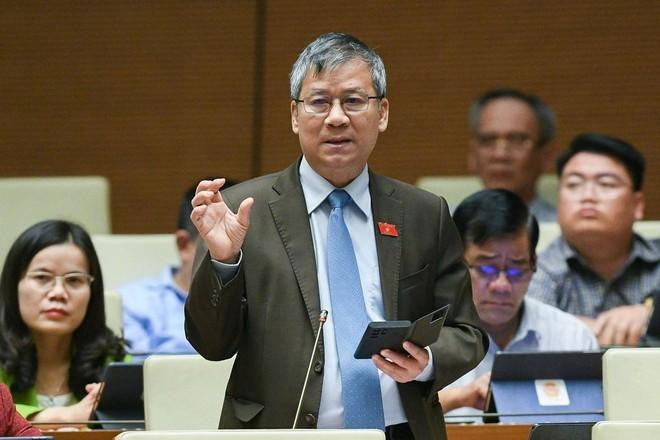 Đại biểu Nguyễn Anh Trí - Đoàn Đại biểu Quốc hội thành phố Hà Nội đặt câu hỏi. Ảnh: quochoi.vn. Đại biểu Nguyễn Anh Trí - Đoàn Đại biểu Quốc hội thành phố Hà Nội đặt câu hỏi. Ảnh: quochoi.vn.