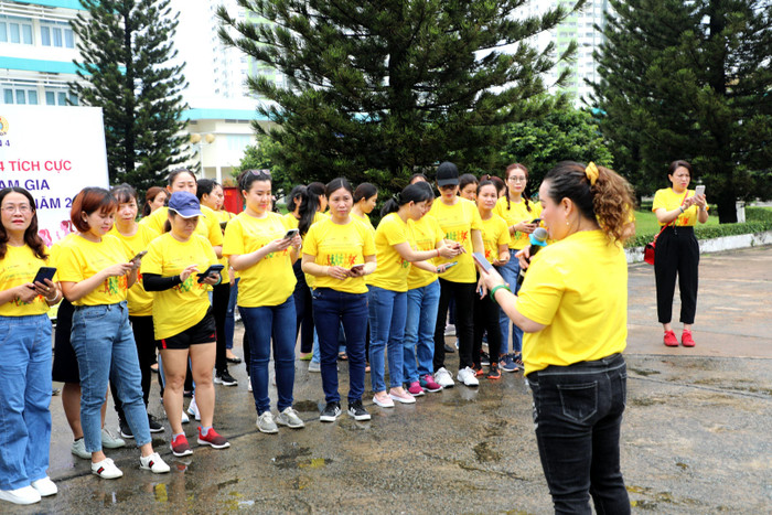 Hưởng ứng cuộc thi chạy bộ online do Tổng Công ty Truyền tải điện Quốc gia phát động và trò chơi vận động của nữ công nhân viên chức lao động.