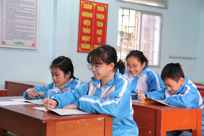 Học sinh một trường trung học cơ sở tại Hà Giang. Ảnh: Mộc Trà. Học sinh một trường trung học cơ sở tại Hà Giang. Ảnh: Mộc Trà.