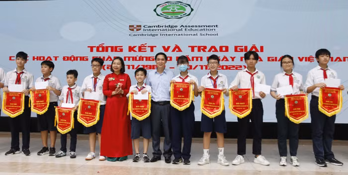 Trao giải cho các hoạt động thể thao.