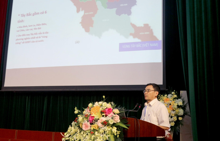 Trình bày tại Tiểu ban 1.