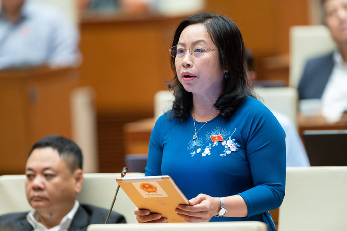 Đại biểu Thái Thu Xương - Trưởng đoàn Đại biểu Quốc hội tỉnh Hậu Giang phát biểu tại hội trường. Ảnh: quochoi.vn. Đại biểu Thái Thu Xương - Trưởng đoàn Đại biểu Quốc hội tỉnh Hậu Giang phát biểu tại hội trường. Ảnh: quochoi.vn.