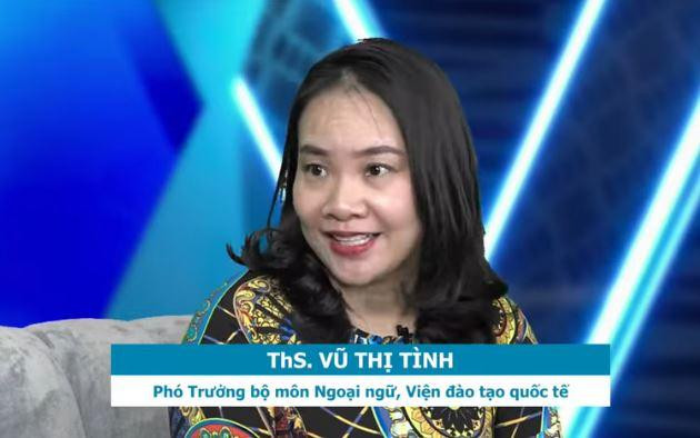 Thạc sĩ Vũ Thị Tình giải đáp thắc mắc của thí sinh liên quan đến trình độ tiếng Anh khi theo học chương trình Liên kết quốc tế tại Trường Đại học Tài chính - Marketing. Ảnh chụp màn hình. Thạc sĩ Vũ Thị Tình giải đáp thắc mắc của thí sinh liên quan đến trình độ tiếng Anh khi theo học chương trình Liên kết quốc tế tại Trường Đại học Tài chính - Marketing. Ảnh chụp màn hình.