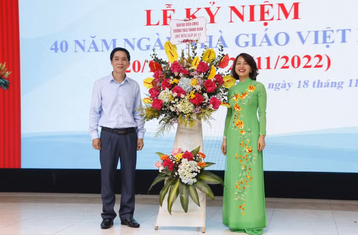 Hội phụ huynh gửi lời tri ân đến các thầy cô nhà trường.