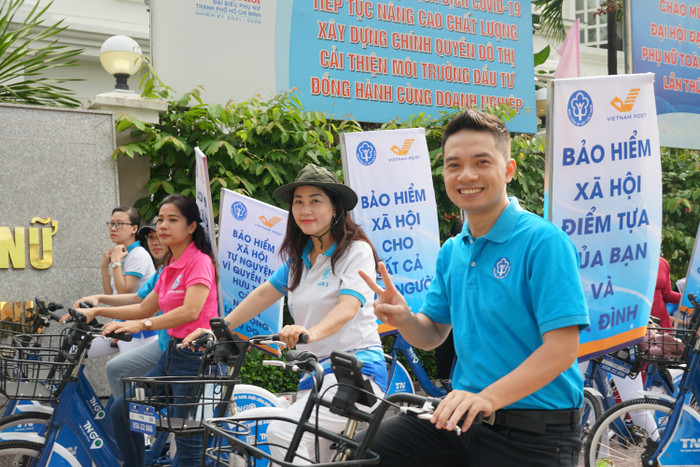 Lễ ra quân tuyên truyền vào sáng ngày 18/10. (Ảnh: tphcm.baohiemxahoi.gov.vn).