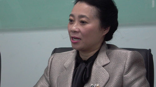 Năm 1993, bà Yến quyết định tạo dựng con đường đi cho riêng mình. Không có một đồng vốn, bà quyết tâm đi làm thuê cho các công ty nước ngoài để dành dụm tiền thực hiện khát vọng của mình. Năm 1993, bà Yến quyết định tạo dựng con đường đi cho riêng mình. Không có một đồng vốn, bà quyết tâm đi làm thuê cho các công ty nước ngoài để dành dụm tiền thực hiện khát vọng của mình.