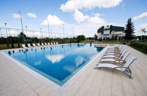 Không chỉ có bể bơi ngoài trời… Không chỉ có bể bơi ngoài trời…