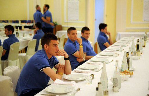 Một bữa ăn của các cầu thủ ĐT Pháp. Một bữa ăn của các cầu thủ ĐT Pháp.