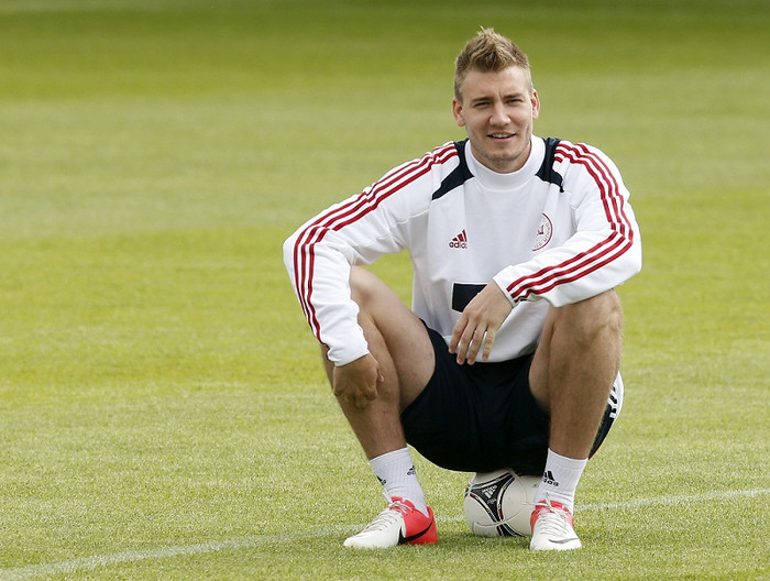 Cùng chiêm ngưỡng những hình ảnh đẹp, ấn tượng từ góc nhìn Euro 2012. Cùng chiêm ngưỡng những hình ảnh đẹp, ấn tượng từ góc nhìn Euro 2012.