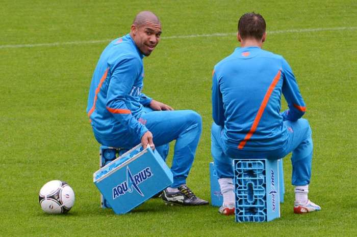 Máy chém người Hà Lan, De Jong. Máy chém người Hà Lan, De Jong.