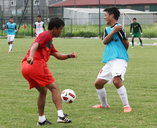 Hồng Quân thể hiện kỹ thuật khá tốt trên sân tập.