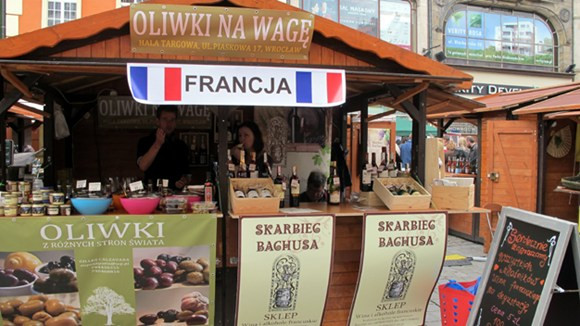 Quầy bán đồ ăn Pháp.