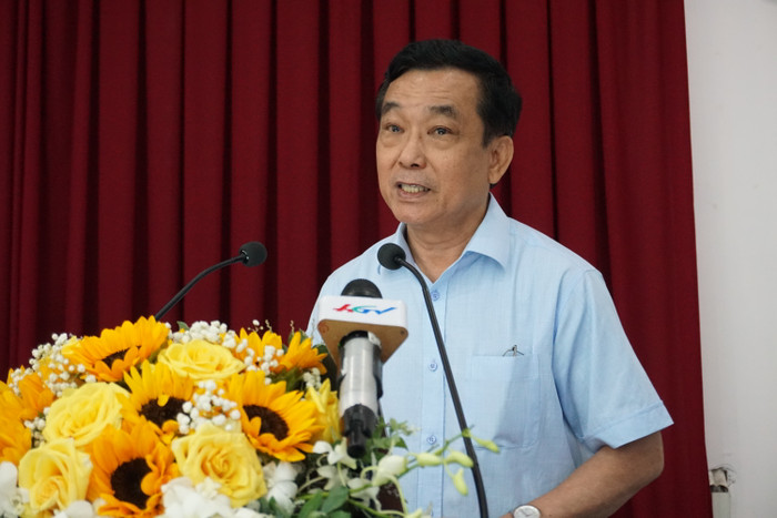 Phó Giáo sư Lê Khánh Tuấn