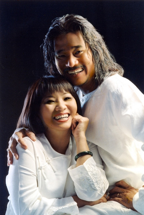 Vợ chồng ca sĩ Cẩm Vân - Khắc Triệu Vợ chồng ca sĩ Cẩm Vân - Khắc Triệu