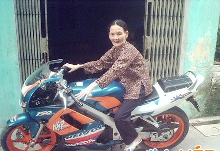 Bà lão mê tốc độ Bà lão mê tốc độ