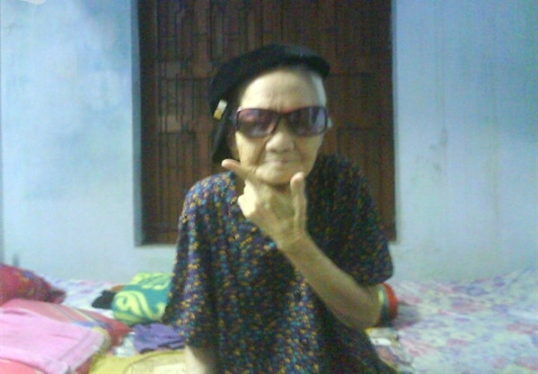 Một phong cách rất "xì - tin" Một phong cách rất "xì - tin"