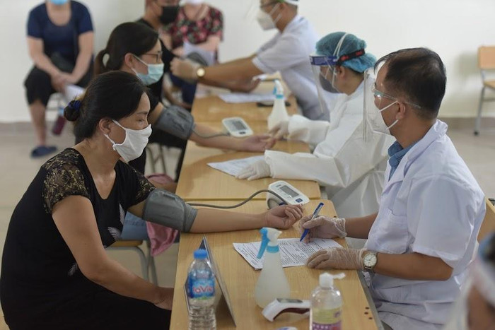 Bộ Y tế khẩn trương sửa đổi các Thông tư của Bộ có liên quan, trình cấp có thẩm quyền ban hành các văn bản để kịp thời tháo gỡ các khó khăn, vướng mắc trong mua sắm, đấu thầu thuốc, trang thiết bị y tế, đảm bảo đủ thuốc và thiết bị y tế trong khám chữa bệnh. Ảnh: Khánh Huy. Bộ Y tế khẩn trương sửa đổi các Thông tư của Bộ có liên quan, trình cấp có thẩm quyền ban hành các văn bản để kịp thời tháo gỡ các khó khăn, vướng mắc trong mua sắm, đấu thầu thuốc, trang thiết bị y tế, đảm bảo đủ thuốc và thiết bị y tế trong khám chữa bệnh. Ảnh: Khánh Huy.