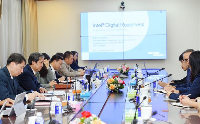 Quang cảnh buổi làm việc Quang cảnh buổi làm việc