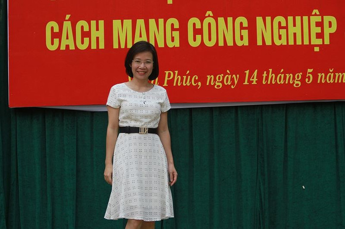 Cô giáo Bùi Thị Hoàng Yến cho rằng: “Nhiều học sinh nhìn vào đề thi ngữ văn đã vội chùn bước và không muốn học nữa. Bởi, cái ngưỡng yêu cầu đề thi quá lớn”. (Ảnh: Trinh Phúc) Cô giáo Bùi Thị Hoàng Yến cho rằng: “Nhiều học sinh nhìn vào đề thi ngữ văn đã vội chùn bước và không muốn học nữa. Bởi, cái ngưỡng yêu cầu đề thi quá lớn”. (Ảnh: Trinh Phúc)