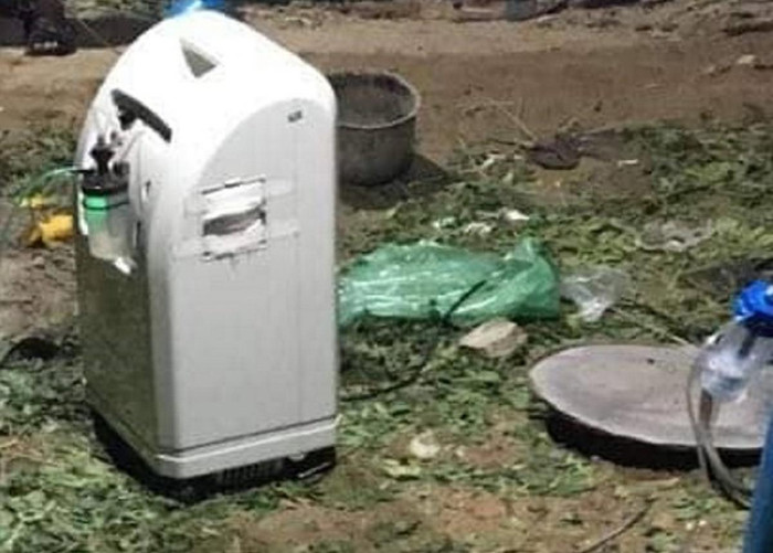 Dụng cụ để truyền khí vào cơ thể các em học sinh đuối nước được người dân sử dụng nhưng không thể cứu được các em. Ảnh: NP Dụng cụ để truyền khí vào cơ thể các em học sinh đuối nước được người dân sử dụng nhưng không thể cứu được các em. Ảnh: NP