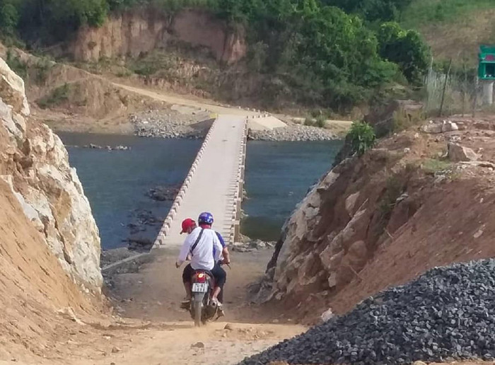 Hồ Văn Lích được đưa đến điểm thi chậm 5 phút và vẫn kịp dự thi.