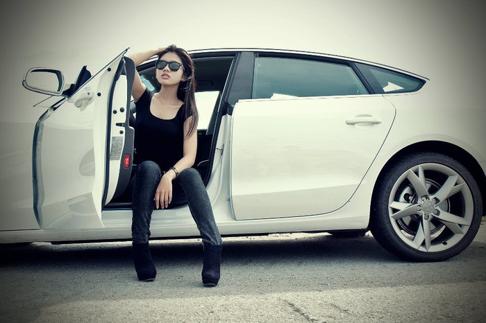 Hotgirl Rainie Nguyễn tên thật là Nguyễn Hoàng Bảo Châu, sinh năm 1993, hiện là sinh viên trường Đại học RMIT Hotgirl Rainie Nguyễn tên thật là Nguyễn Hoàng Bảo Châu, sinh năm 1993, hiện là sinh viên trường Đại học RMIT