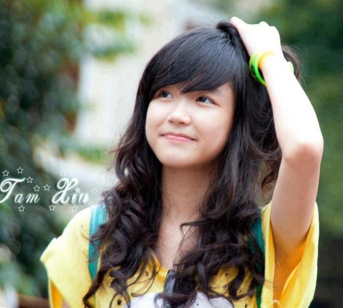 Minh Tâm có sở thích vẽ, trượt patin, hát, shopping,nghe nhạc và dạo phố ngắm Hà Nội vào buổi tối. Ước mơ của Tâm là sau này được làm ở Bộ Ngoại giao, được đi nhiều nơi trên thế giới và có thể trở thành 1 nhà thiết kế nổi tiếng. Để thực hiện ước mơ đó Minh Tâm đang cố gắng học thật tốt, đặc biệt là trau dồi vốn ngoại ngữ Tiếng Anh. >>NGẮM NỮ SINH ĐẸP NHƯ PHẠM BĂNG BĂNG >> NỤ CƯỜI TỎA SÁNG CỦA MISS NGÔI SAO BÍCH KHANH Minh Tâm có sở thích vẽ, trượt patin, hát, shopping,nghe nhạc và dạo phố ngắm Hà Nội vào buổi tối. Ước mơ của Tâm là sau này được làm ở Bộ Ngoại giao, được đi nhiều nơi trên thế giới và có thể trở thành 1 nhà thiết kế nổi tiếng. Để thực hiện ước mơ đó Minh Tâm đang cố gắng học thật tốt, đặc biệt là trau dồi vốn ngoại ngữ Tiếng Anh. >>NGẮM NỮ SINH ĐẸP NHƯ PHẠM BĂNG BĂNG >> NỤ CƯỜI TỎA SÁNG CỦA MISS NGÔI SAO BÍCH KHANH